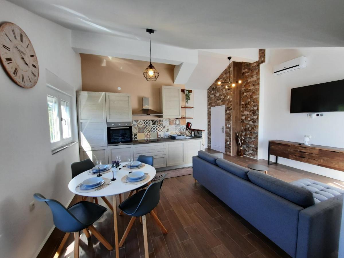 Apartmani Zekic Лопар Экстерьер фото