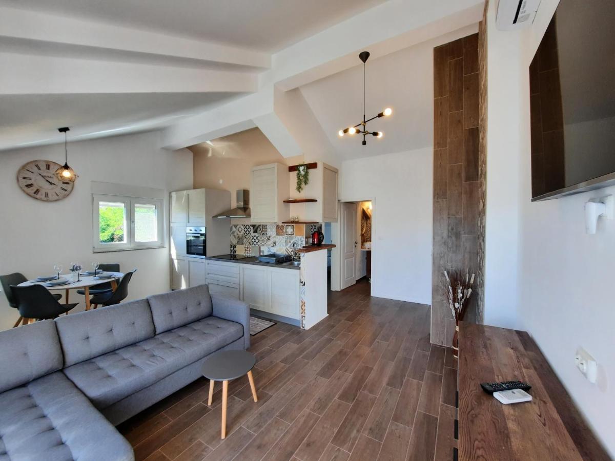 Apartmani Zekic Лопар Экстерьер фото