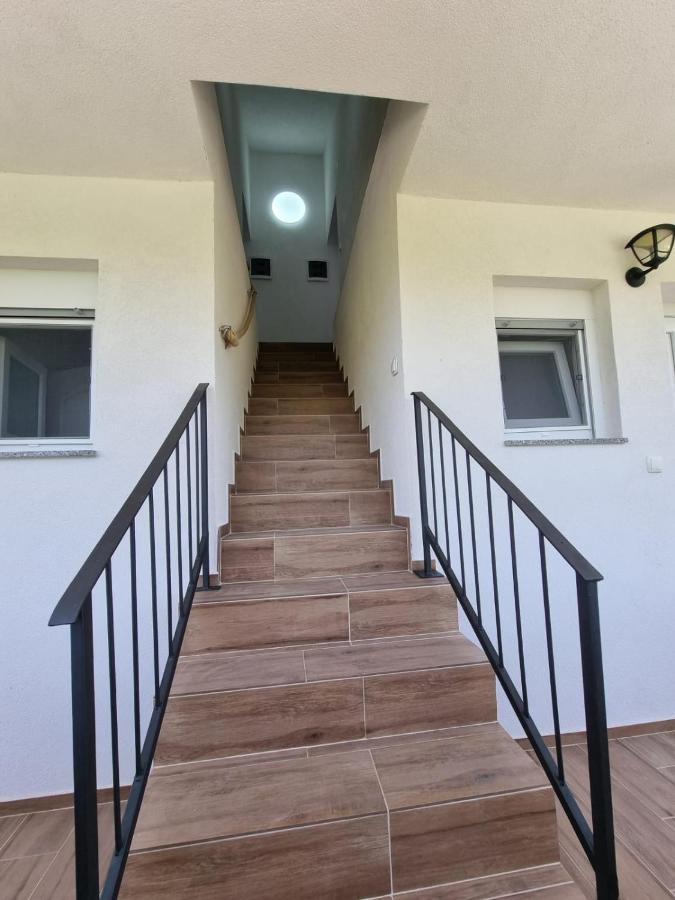 Apartmani Zekic Лопар Экстерьер фото