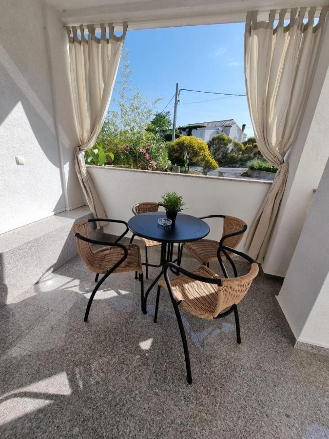 Apartmani Zekic Лопар Экстерьер фото